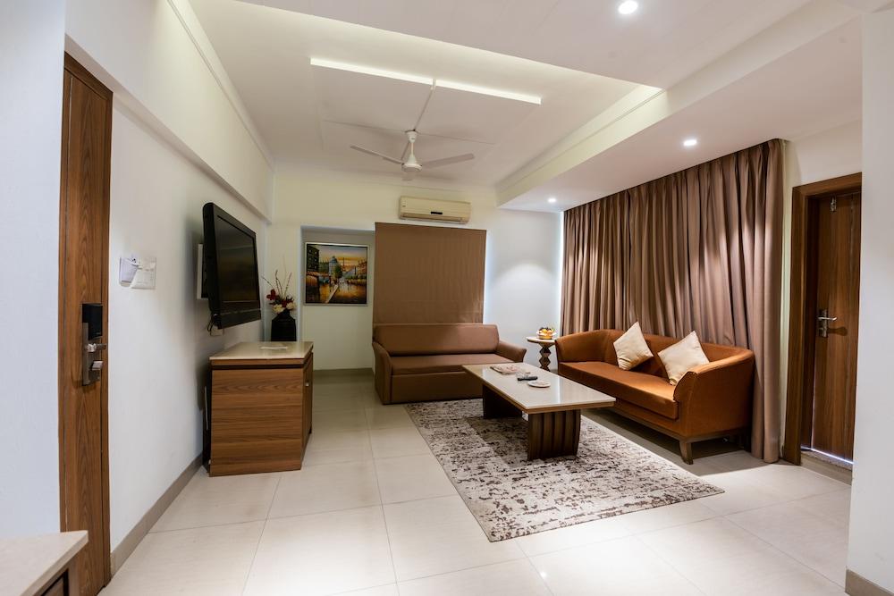 Treebo Trend Surya Nashik Hotel Ngoại thất bức ảnh