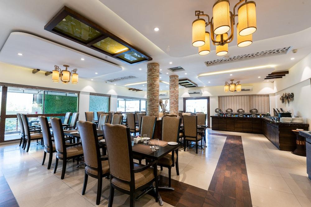 Treebo Trend Surya Nashik Hotel Ngoại thất bức ảnh