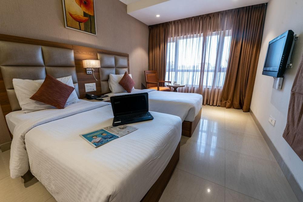 Treebo Trend Surya Nashik Hotel Ngoại thất bức ảnh