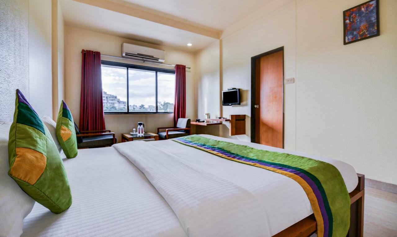 Treebo Trend Surya Nashik Hotel Ngoại thất bức ảnh