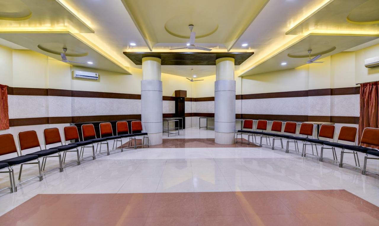 Treebo Trend Surya Nashik Hotel Ngoại thất bức ảnh