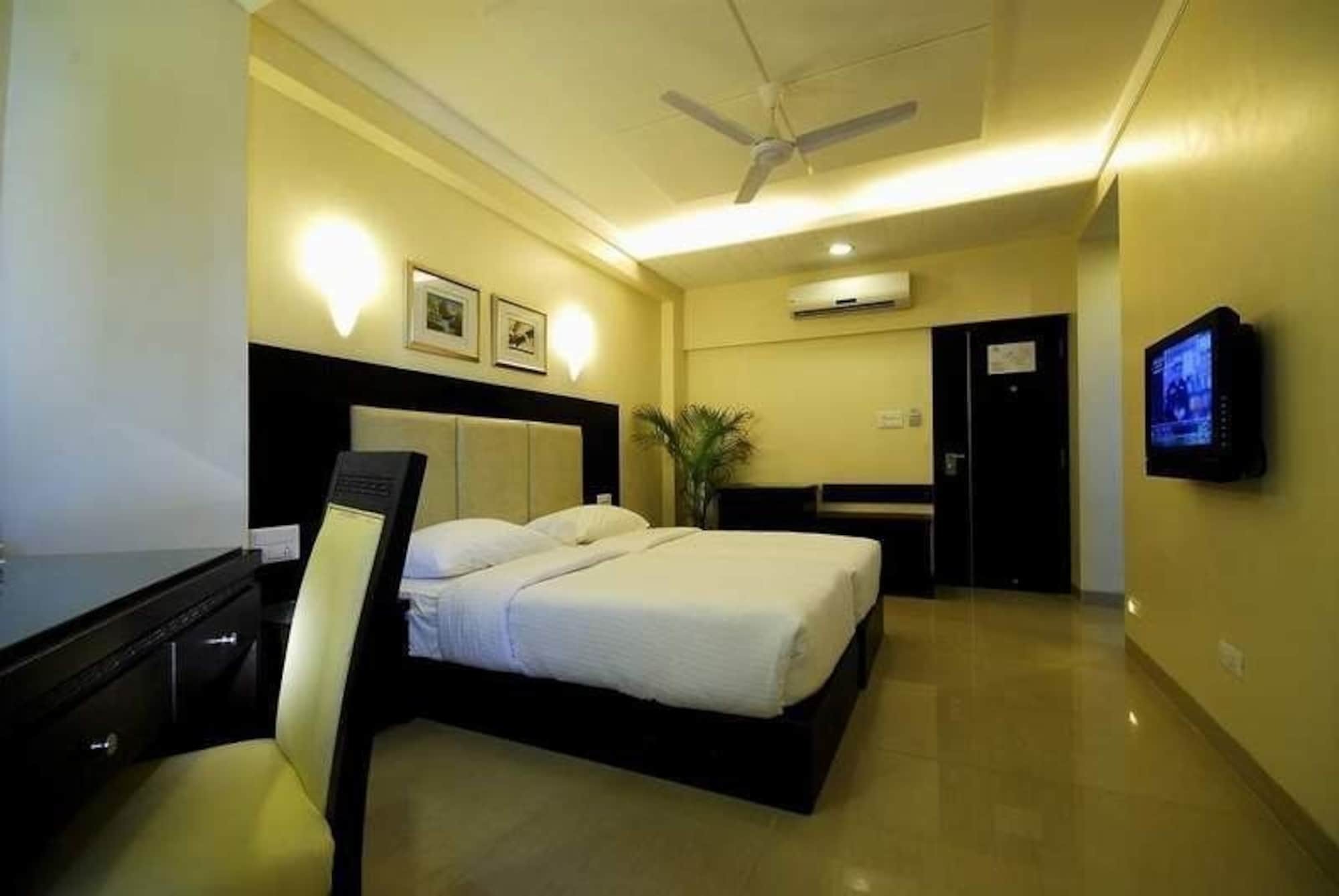 Treebo Trend Surya Nashik Hotel Ngoại thất bức ảnh